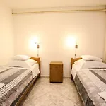 Carolina 4 Seasons Apartament *