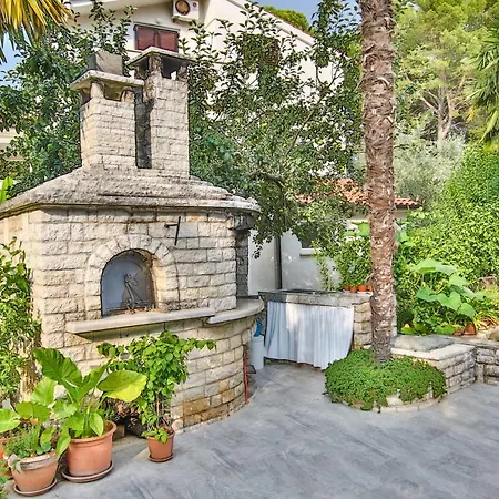 Carolina 4 Seasons Apartman *