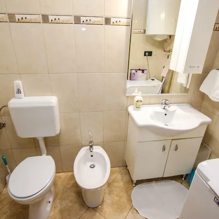 Carolina 4 Seasons Apartman