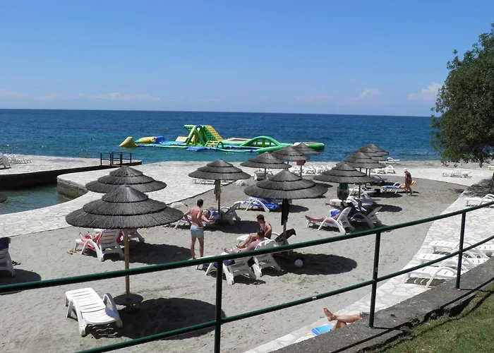 Carolina 4 Seasons アパート ポレッチ