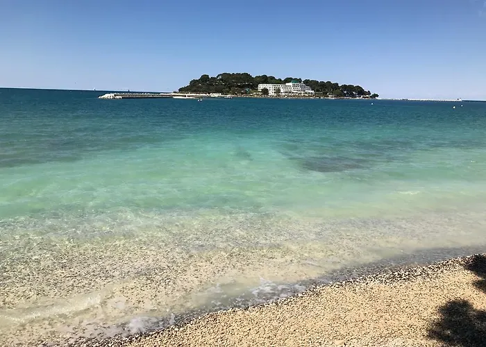 Carolina 4 Seasons アパート ポレッチ